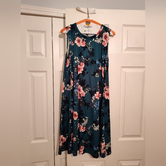 NWOT Fortune And Ivy Floral Sleeveless Dress, Knee Length - Picture 1 of 4